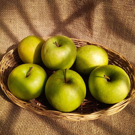 the staple kaka green apples