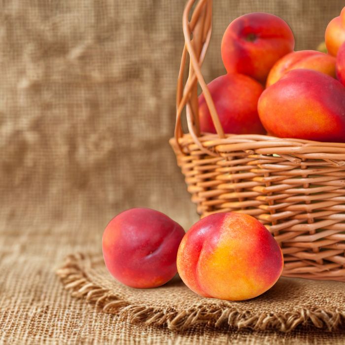 Nectarines - Organic- The Staple Kaka