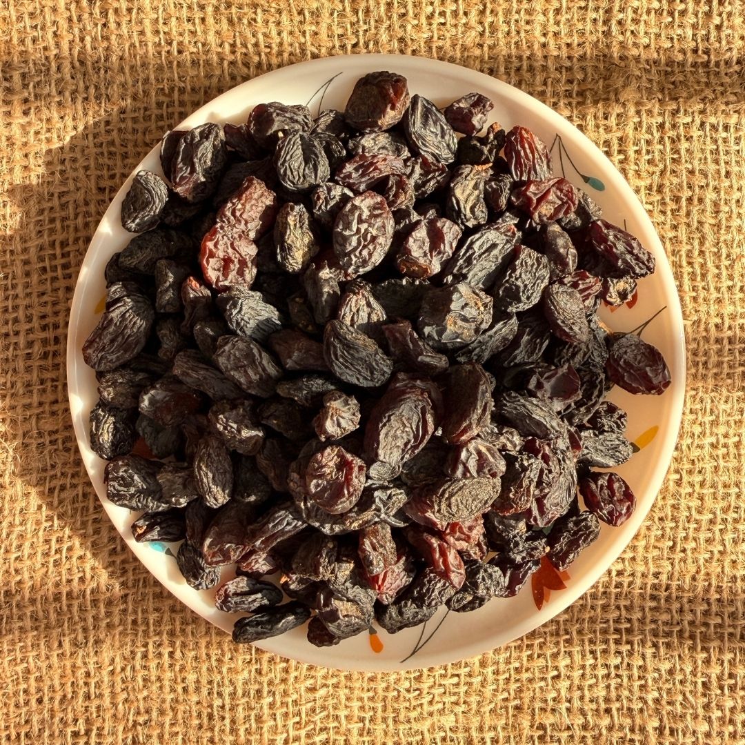 the staple kaka black raisins