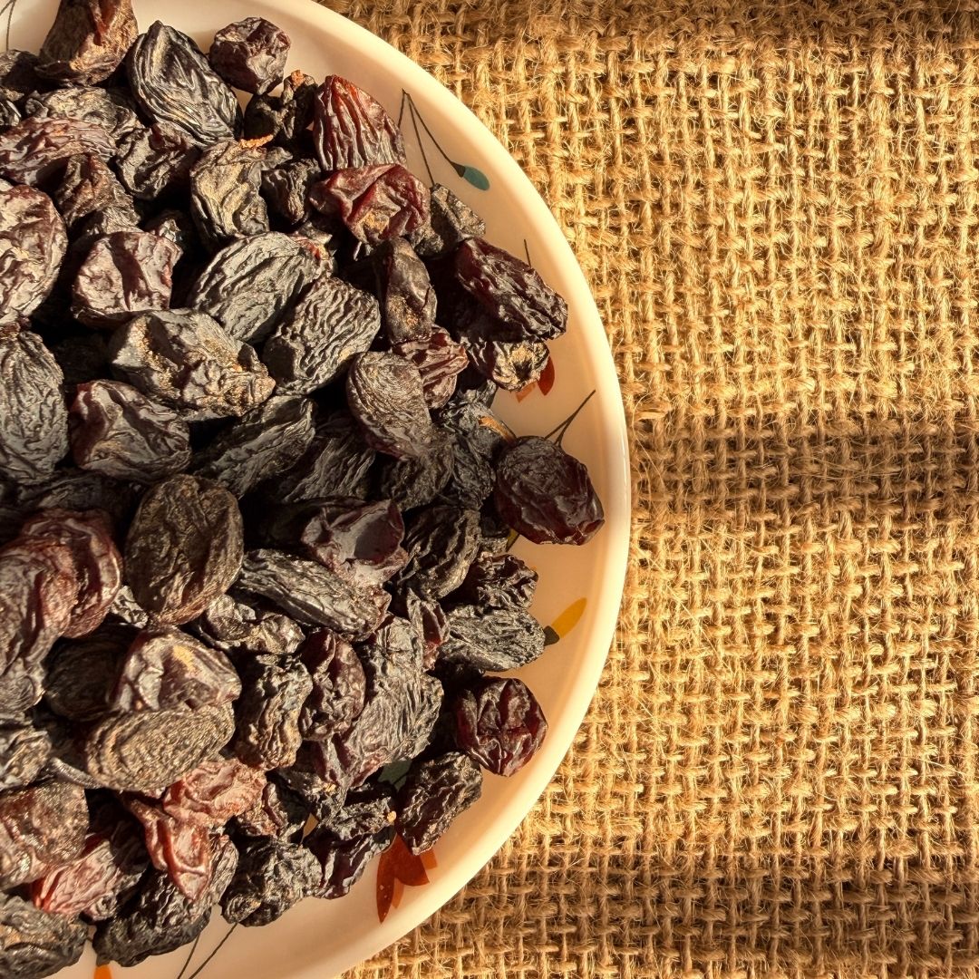 the staple kaka black raisins