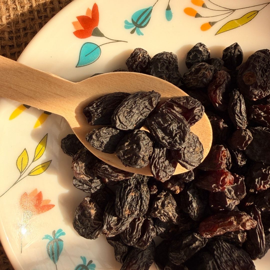 the staple kaka black raisins